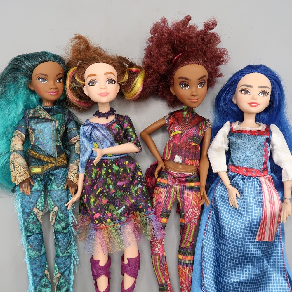 Lot of 4 Disney Descendents Dolls Dizzy Evie Celia Uma 12 inch